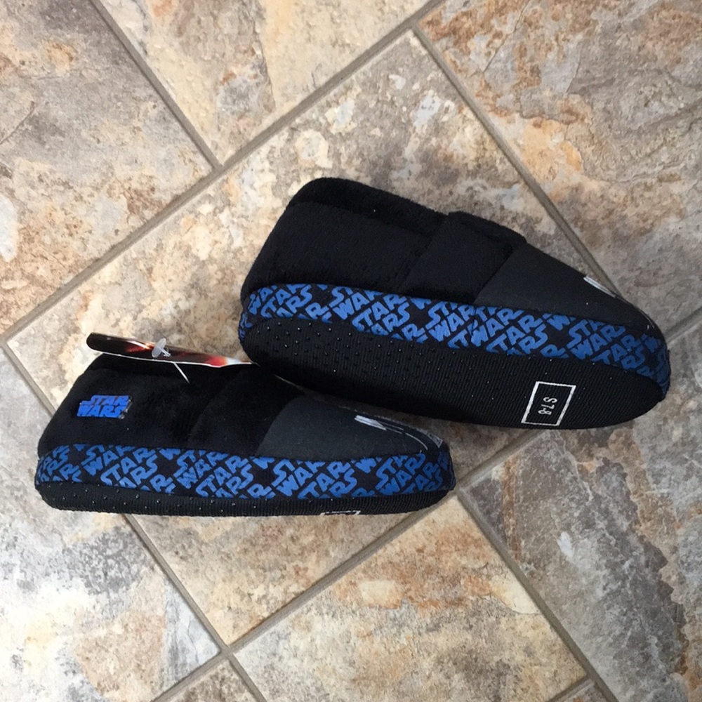 NWT Star Wars Slippers - Picture 2 of 6